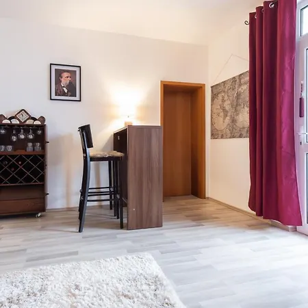 Cruwzo I With Garden Elberfeld * Вупперталь