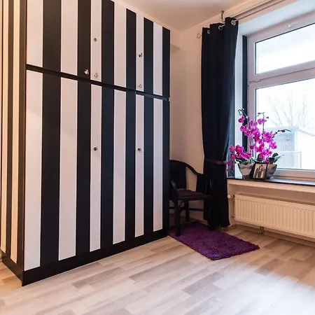 Cruwzo I With Garden Elberfeld