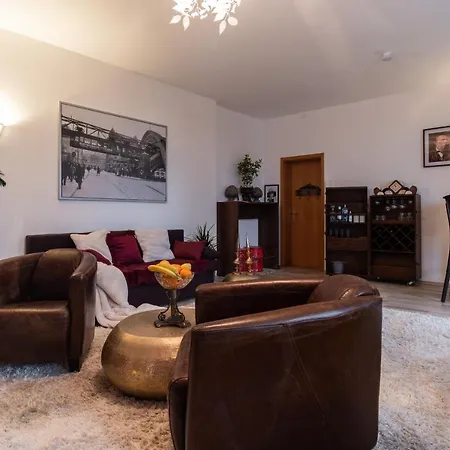 Cruwzo I With Garden Elberfeld