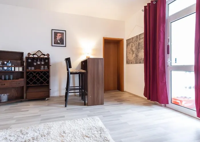 Cruwzo I With Garden Elberfeld * وبرتال