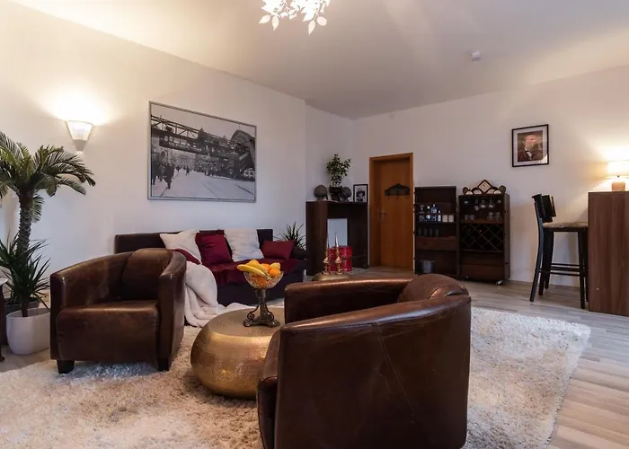 Cruwzo I With Garden Elberfeld